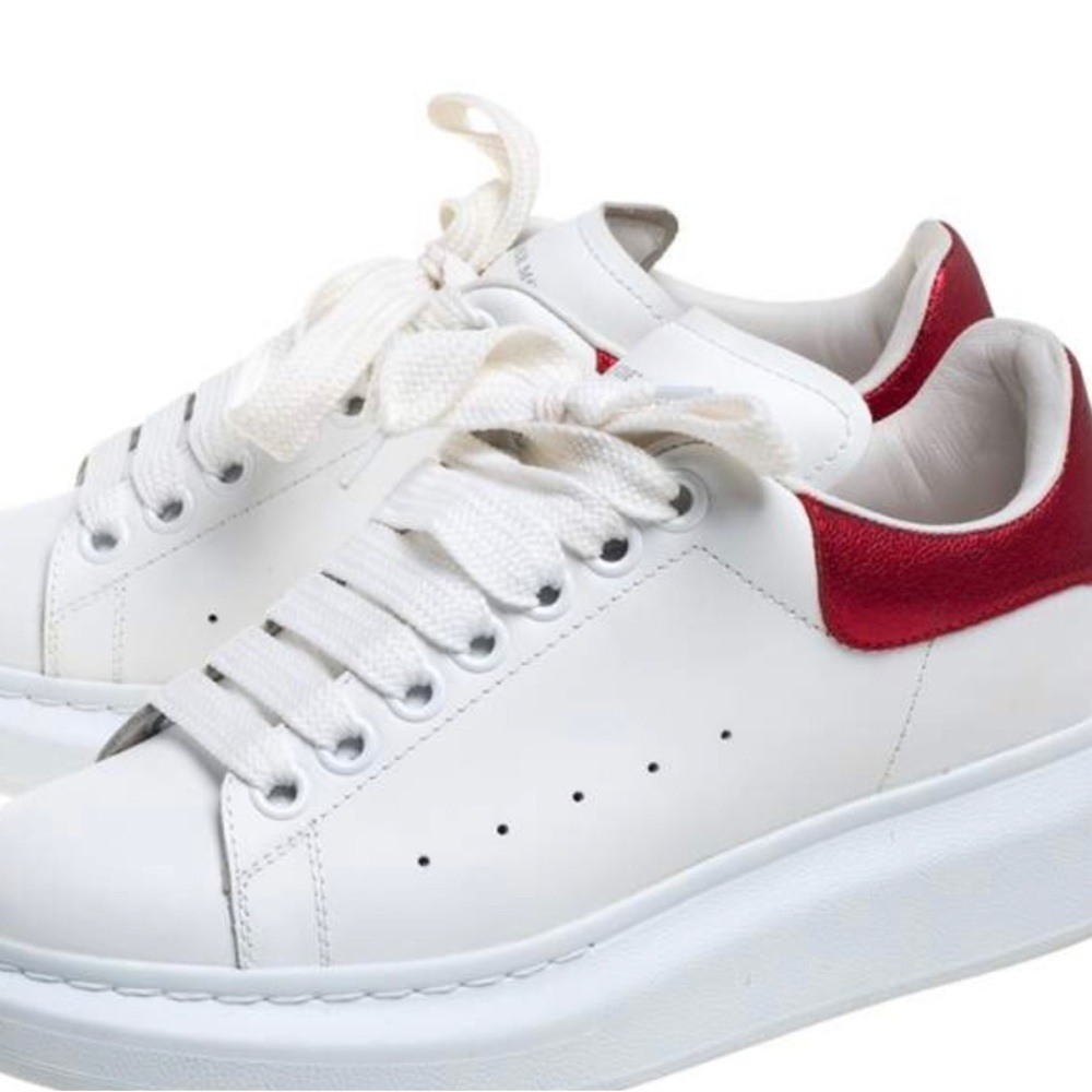 ALEXANDER MCQUEEN
White & Red Oversized Sneakers